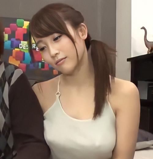 【イチャイチャ】巨乳な上にかわいい女の子が薄着な上に胸を押し付けてくるので理性がすぐに吹っ飛ぶ！！