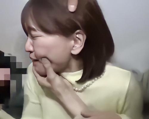 【人妻レイプ】きれいな奥さんが男達に囲まれチンポで虐められる！何度もぶっかけられてドロドロになる！