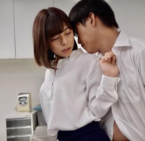【オフィスSEX】黒パンストのきれいなお姉さんと誰もいない会社内でHしまくる！！