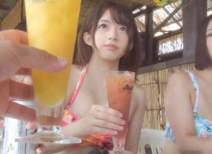 【素人ナンパエロ動画】海でナンパした可愛い女の子は毎日AV観ながらオナニー2回するドスケベっ子！可愛い顔してエグいエッチ