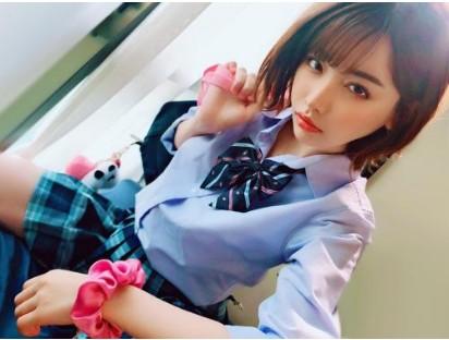 【ギャルJKエロ動画】＜深田えいみ＞万引きギャルJKを捕まえて店内事務所で説教レイプ