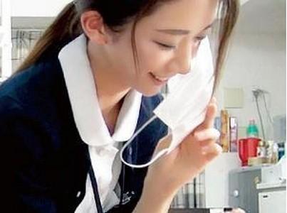 【個人流出エロ動画】美人ナースが顔を絶対に出さないことを約束に出演したライブチャットでまさかの顔出し。普段のSEXを披露