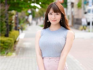 【マジックミラー号エロ動画】巨乳美人JDが口に牛乳を含みくすぐりに堪えたら100万円・失敗したらエッチのゲームに挑戦