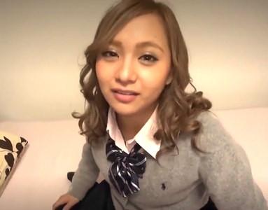 【ギャルJKエロ動画】「エッチだ～い好きぃ～❤」クソ可愛いギャルJKが水色パンティで制服・スク水・ブルマ姿で中出しエッチ