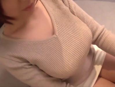 【巨乳OLエロ動画】「エッチな気分になっちゃった❤」ヤレると評判な丸の内ムチムチ巨乳OLとSNSで知り合いホテルでエッチ