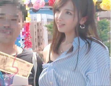 【マジックミラー号エロ動画】「お金もらえるのぉ～❤」デート中の綺麗な女性をMM号へお金で誘い彼が外で待つなか中出しエッチ