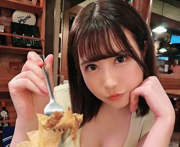【シロウトエロ動画】クソ可愛い港区女子の巨乳美少女がブルーの下着着衣で勃起チンポを喰らう