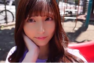 【ギャルエロ動画】＜安藤もあ＞元アイドルの美少女が大人数の男のチンポをおしゃぶり。そのうちの1人とホテルでエッチ。