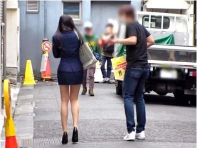 【ナンパエロ動画】「やだぁ...おっきぃ...」成績不振で悩むむっつりスケベなOLがお小遣い稼ぎでSEX承諾。