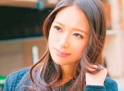【人妻エロ動画】「おちんちんおっきくないですか...」綺麗な人妻をナンパし車内でバイブ、無許可中出し