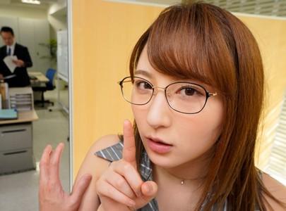 【痴女OLエロ動画】＜北野未奈＞「あ～ん♡可愛い、私の物にしたくなっちゃう❤」メガネのエロ美人巨乳秘書が男を誘惑しエッチ