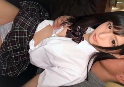 ※個人撮影【JK円光エロ動画】可愛い貧乳JKを部屋に連れ込み制服着衣でフェラ抜き後、10代のキツマンにおじさんチンポ挿入