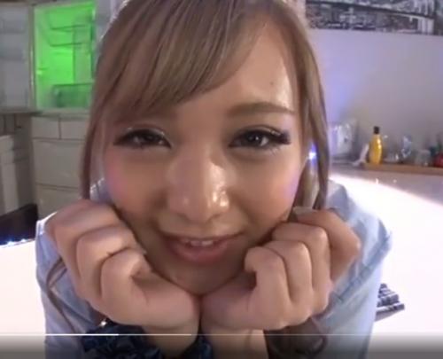 【パンチラ動画】クッソ可愛いJK制服ギャルが主観でパンモロ誘惑