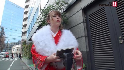 令和初の新成人が皆さんにセックスを見られイキまくる！中から外が見えず、外から中が見える！