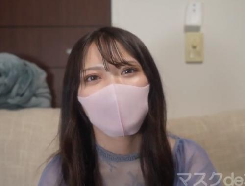 素人個人撮影。マスク美少女がフェラ、そしてひたすらベロチューしながら乳首をいじられる