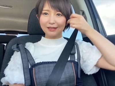【野外×露出】23歳カフェ店員の大きなおっぱいたまらん!!恥ずかしそうにしながらもおっぱい出しまくりｗｗｗ