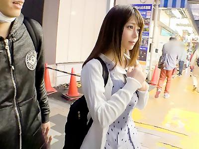 【素人ナンパ】秋葉原で発見した天使みたいな素人女子大生をナンパ!!1年以上もセックスしていないムッツリスケベでパコしまくりｗｗｗ