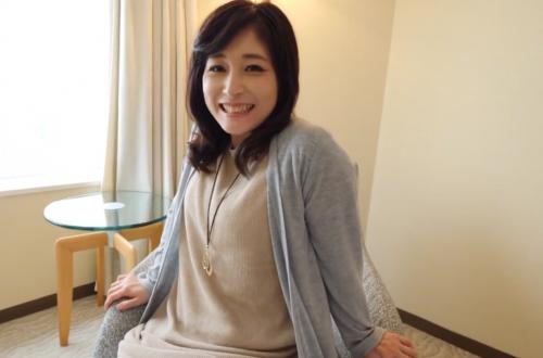 マゾで良い肉感の熟女。言葉と乳首攻めでアソコがしっとりｗ受け入れ態勢へ移行