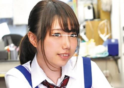 バイト先のかわいい制服JKがバイトしながらパンツを見せつけてくる！！ｗ発情した勃起ち〇ぽを擦り付け仕事中にガン突き！ｗ