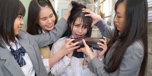 【VR】クラスで虐められてる子の巻き添えにされたと思ったら中出しできちゃったｗ嫌だけど変な性癖が生まれそう！