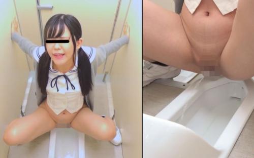 現役JK？達のおしっこ我慢集！ｗ膀胱パンパンでトイレに駆け込みパイパンま〇こから勢いよく飛び出すおしっこ！