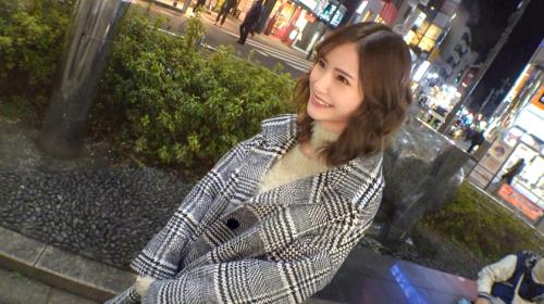 【素人ナンパ】色白美乳スレンダーギャルの下着ずらしハメ膣奥突きピストン！華奢な身体で壊れそうなパイパン美マンにぶち込み
