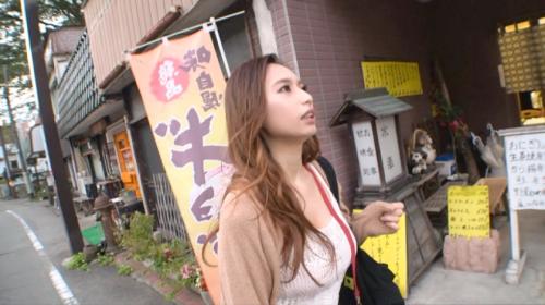【素人ハメ撮り】テンション高いグラドル並みの極上スタイルでエロボディの巨乳パイパンギャルを温泉で浴衣着衣生ハメピストン！
