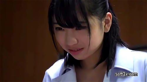 『おっぱい』そんな看護師に対して「自分は童貞で…」とウソの告白をすると同情した看護師が戸惑いながらも筆おろしをしてくれることになり、やさしいリ！