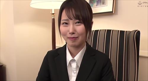 『中出し』加速する令和不況で内定率も過去最低、ラストの手段はオマ〇コを使った「膣活」にあった、汗ばむシャツ、匂い立つストッキング、自分のアピ！