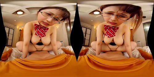 『VR専用』地味なビジュアル的とは裏腹にラブホに入った次の瞬間ド情欲的に、いきなり接吻を求め、ズボンをおろされ、チ〇ポを即挿し、一発だけじゃハ！