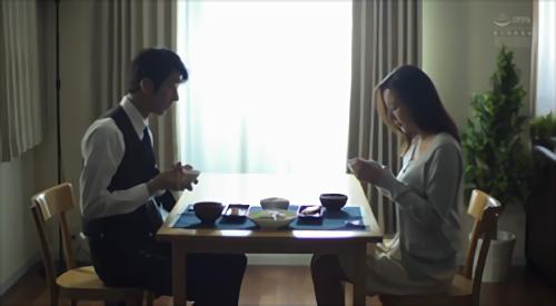 『NTR』死ぬ前にやり残したことがないか考えていた。そんな中。院内で見かけた看護師の美香。「死ぬ前にこの女とHがしたい」死と隣合わせの恐怖か！