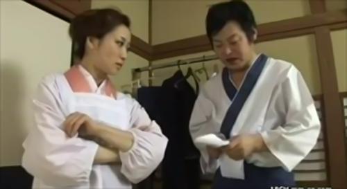 『川上ゆう（森野雫）』無精ひげ、三段バラ、ボサボサ長髪…奇怪フリークス男が美人女将に襲いかかる、美人女将を壮絶レ〇プ、怠慢経営の旅館女将にキモ男たちの怒！