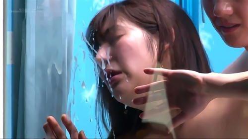 『パイパン』更にチャームポイント的になった美女たちが、大勢の同窓生に見られているとはつゆ知らず大股開きでイチャイチャファック、過去至極潮の羞恥！