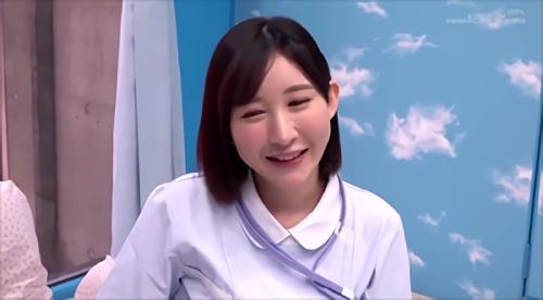 Gカップ以上のたわわなバストを持つナースたちに童貞クンの「一人Hのお手伝い」をお願いして目の前で自慰！ガマン汁でヌルヌルになったチ！
