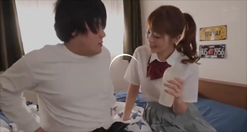 『桜もこ』段々と弱気な俺をイジリ始めてきたわけで……「ねぇねぇ、お兄ちゃん、朝チクビしてあげよっか、」妹は単に俺の乳首を愛しているわけで…ず！