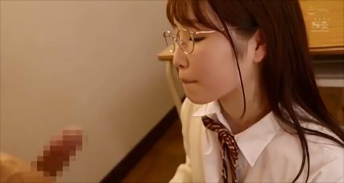 『香水じゅん』放課後、面談中等あらゆる場面で俺にだけ見えるようにズボンをみせてくる、もしかして俺のことを誘っているのか…？そして放課後、香水とツ！