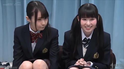 下着クリエーターのモニター会員を調査したいのですが、協力していただけますか？と尋ねる、彼は若い女性のイエス学生をピックアップし！