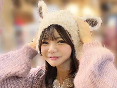 《ハメ撮り》魅力的な女子大生が中年男性に身を捧げ至福の瞬間を体験！おじさんの愛撫で絶頂に達する！