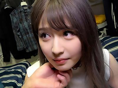 【ギャル】静寂の中で豊満なバストを持つギャルの情熱が爆発！お酒の力で高まる愛撫に翻弄され絶え間ないエクスタシーに身を任せる彼女の姿勢！