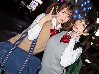 【女子校生】バチクソ可愛い２人の痴女ってる女子校生さん‼教師連行してバキュームフェラからの肉棒挿入ガン突きパコでイキまくりｗ