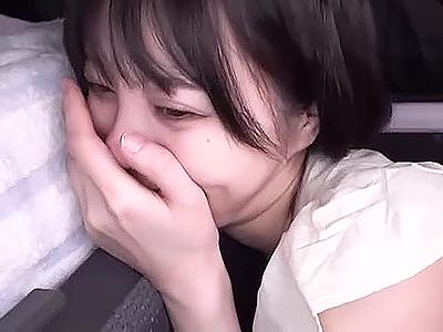 《素人×企画》パイパンのスレンダー美少女が街中でリモコンバイブの快感に中出し絶頂ｗｗｗ