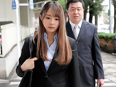 《女上司×相部屋》スラリ体型の女上司さんと相部屋なって説教されながらガチSEXして中にザーメンドピュｗｗｗ