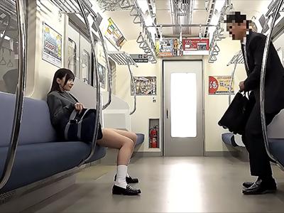 【最終電車×女子校生】めっかわなで痴女な女子校生さん‼最終電車でパンチラ誘惑して相互オナニーで感じてしまう女子校生さんｗｗｗ