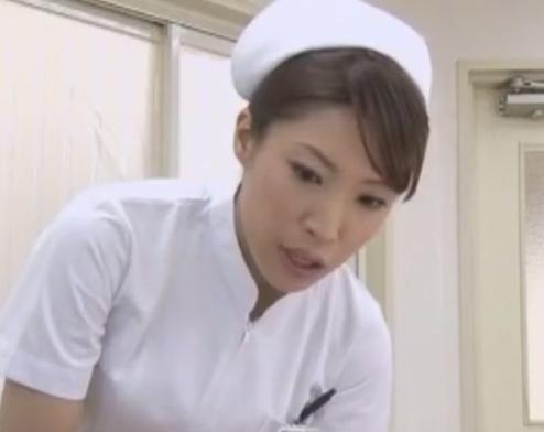 ナースのフェラと中出しSEX！