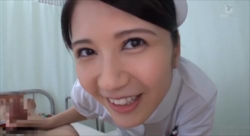 『制服』【柳あきらエステティシャン】マッサージで勃起した客のサオを喉奥まで飲み込むようにしゃぶり、乳首舐め＆ローション手コキでドピュンさせ！
