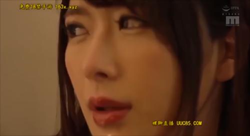 『巨乳』次の日、恐る恐る覗くと乳丸出しでこっちを見ながら一人Hしている歪曲女が、そこから誘惑はエスカレートして互いの性器を見せ合い、ガマン！