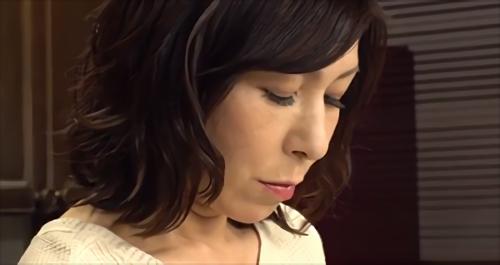 『淫乱』なんとか初出勤を終える、しかし、身体の火照りはどんどん熱くなるばかりで、自慰アクトをしても何か物足りない様子、仕事にも慣れてきたあ！