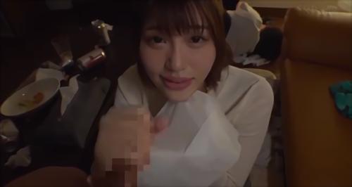 『唯井まひろ』こんなシチュエーションでも勃起してしまうのは仕方ない、4つの局面で金玉から精子無くなること間違いなし、2人だけの秘密のH…「ビクッ！