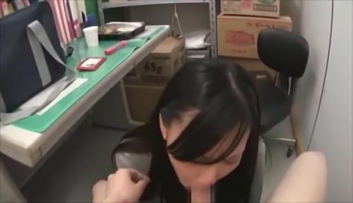 『ミニスカート』そんな手紙と共に届いたとびっきりの流出動画です、早速スタッフで見たのですが、脅しに屈していく様はたまらないですね～、コンビニエンス！