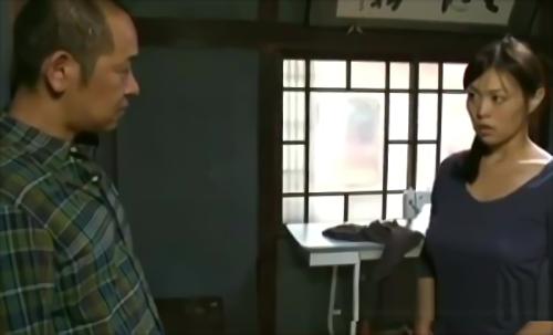 『ぶっかけ』魅了する濃密なフェロモンが全身から溢れだすのも熟女にさしかかるお年頃、まだ青かった果実が、ようやく熟れて赤みを帯びて一番食べごろの！